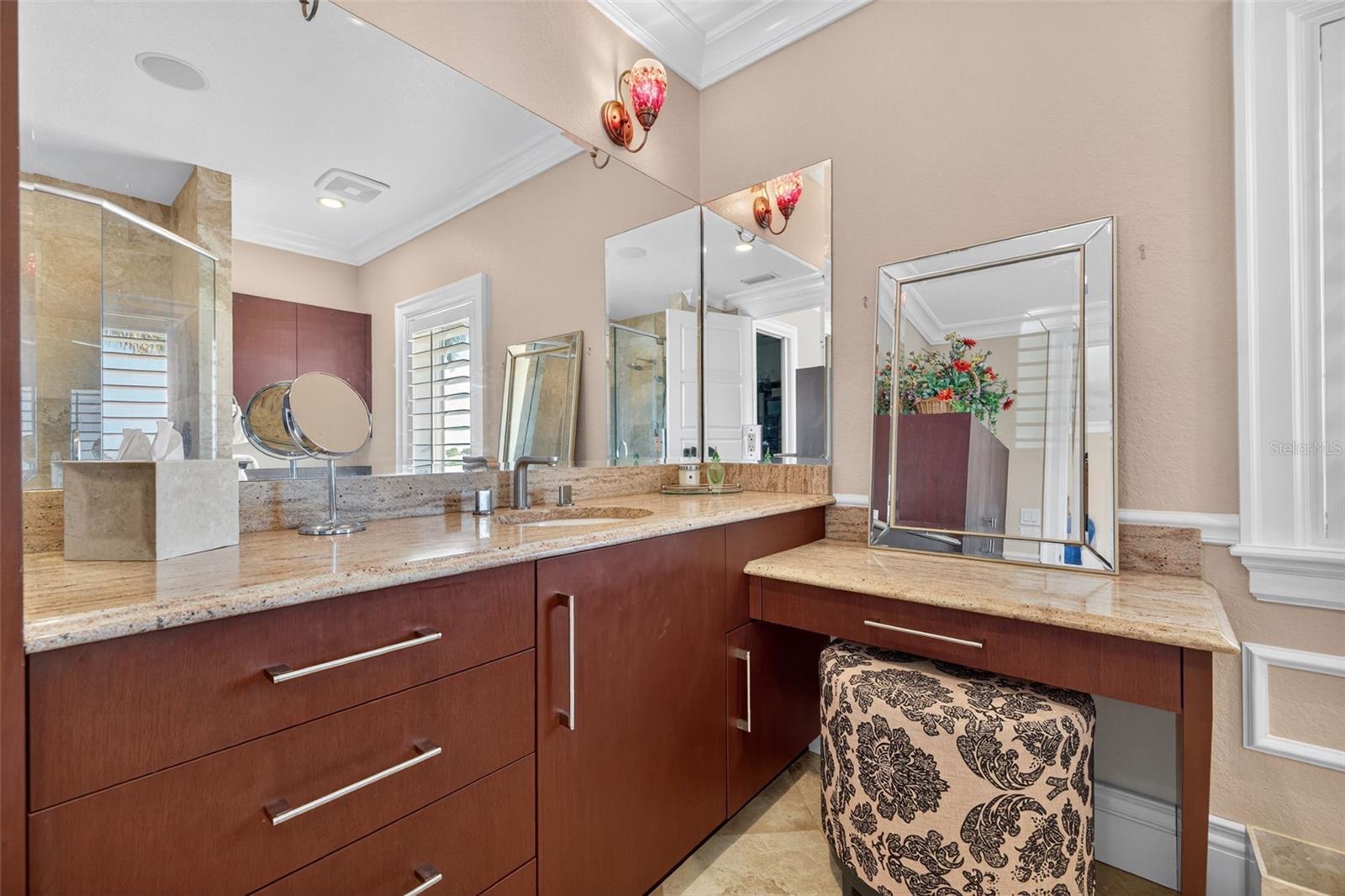 BELLEVUE ESTATES ISLAND - Residential