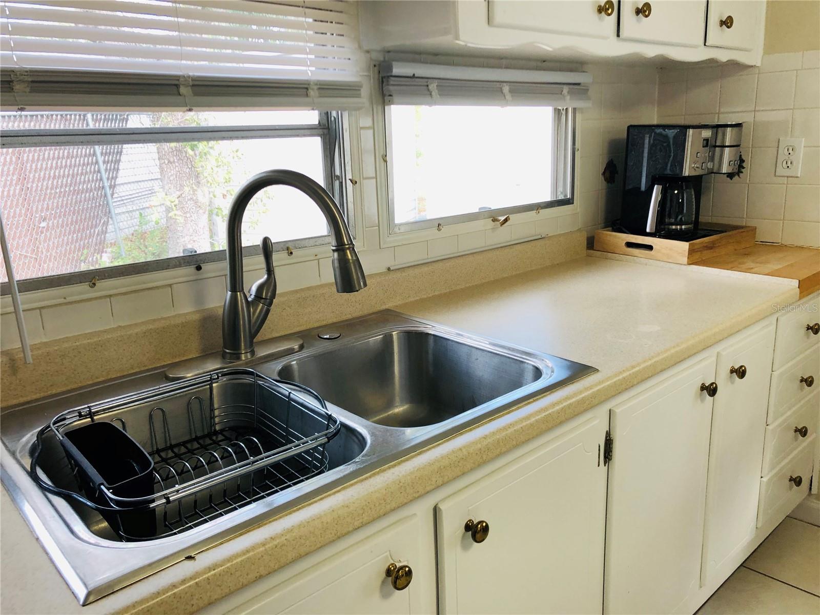 980 7TH STREET NW 72