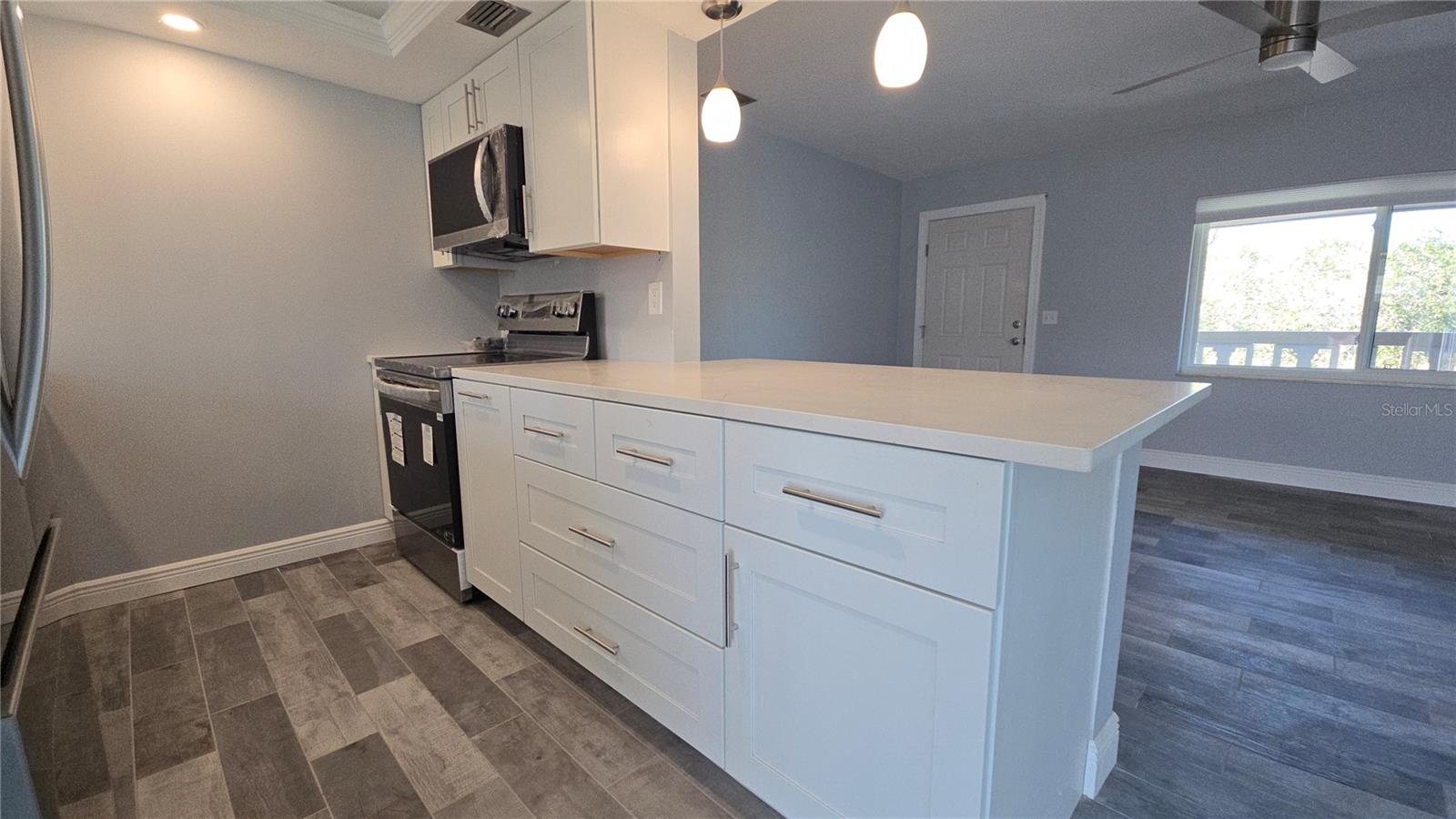 SUNLAND GARDENS - Residential Lease