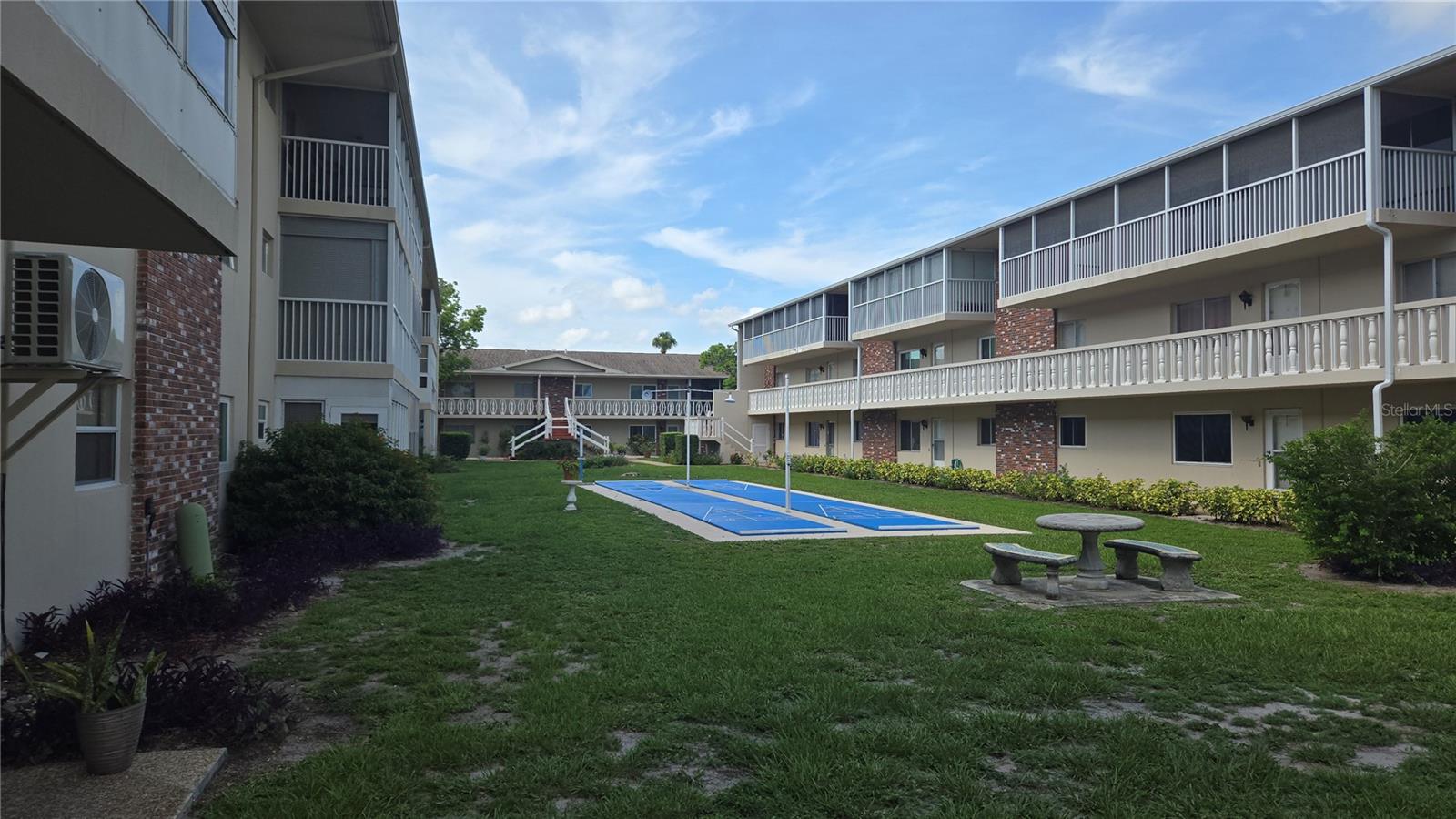 SUNLAND GARDENS - Residential Lease