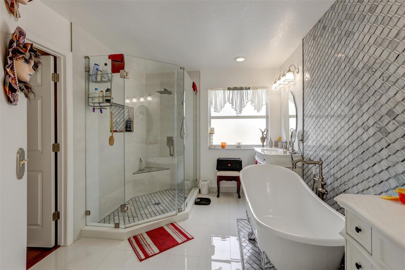 WINFIELD - Residential