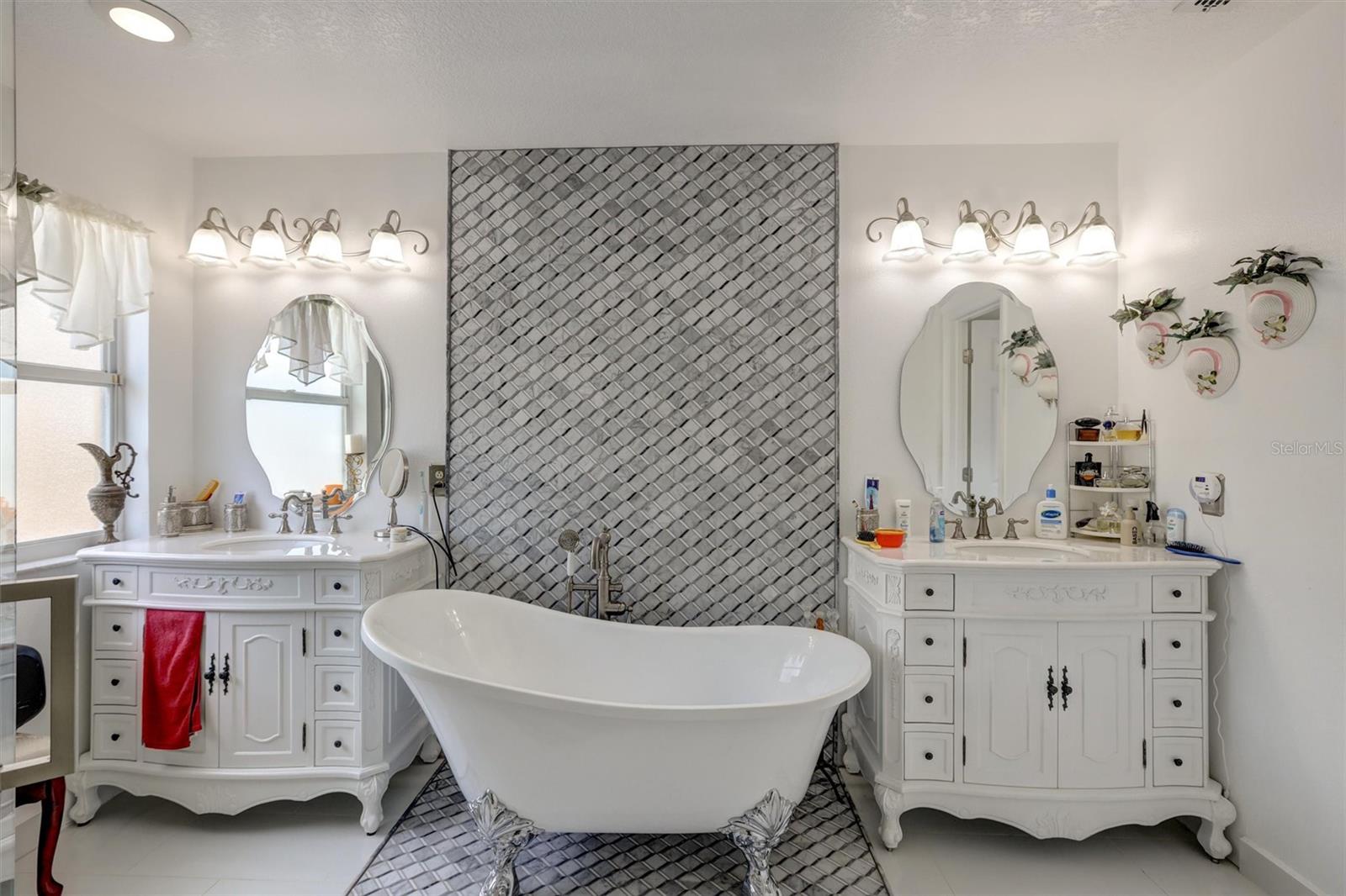 WINFIELD - Residential