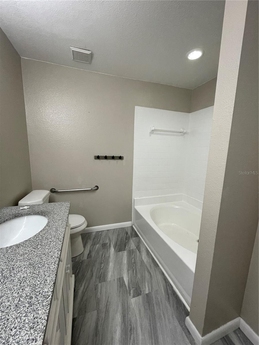 WATERSIDE CONDO III - Residential Lease