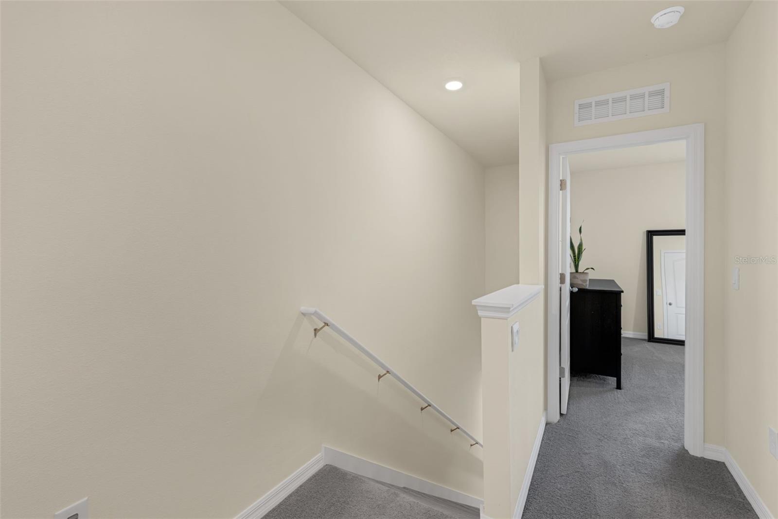 VENEZIA TWNHS - Residential