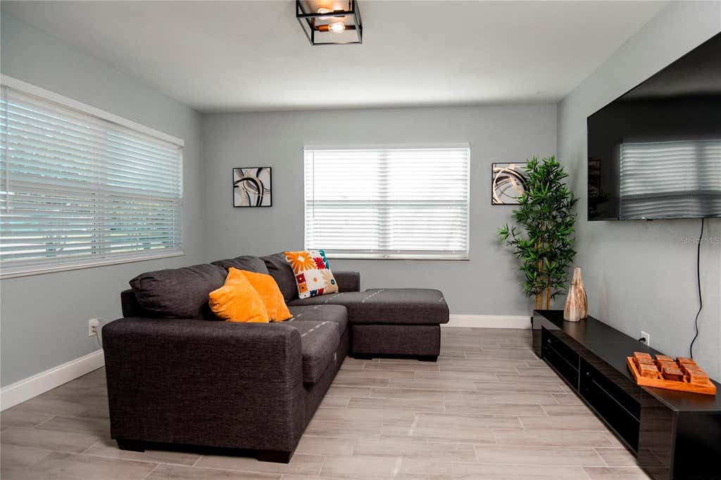 Photo of 3147 W Cordelia Street, Tampa, FL 33607 (MLS # TB8528446)