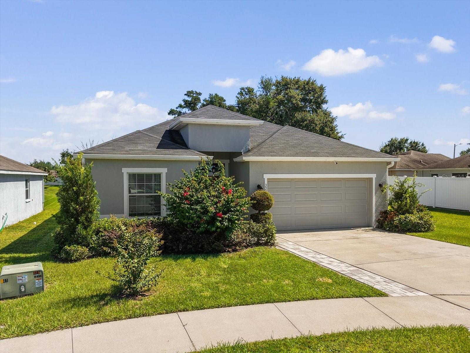 DONOVAN TRACE - Residential