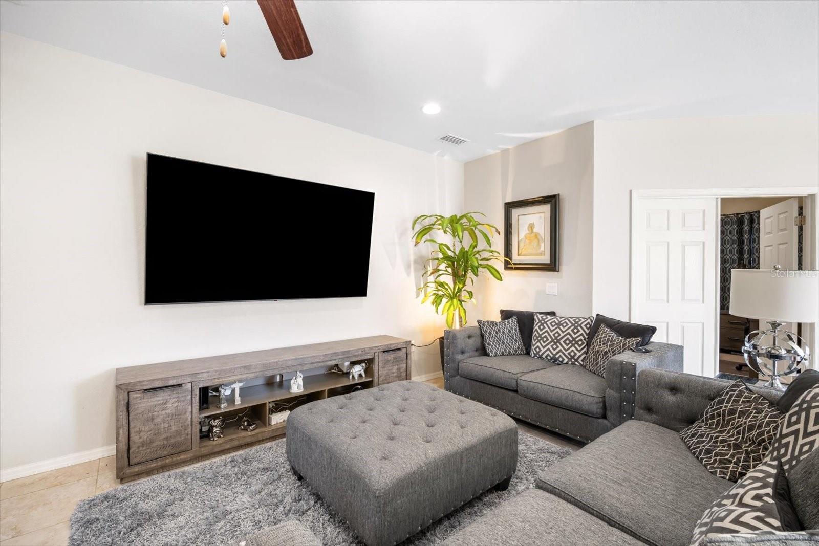 DONOVAN TRACE - Residential