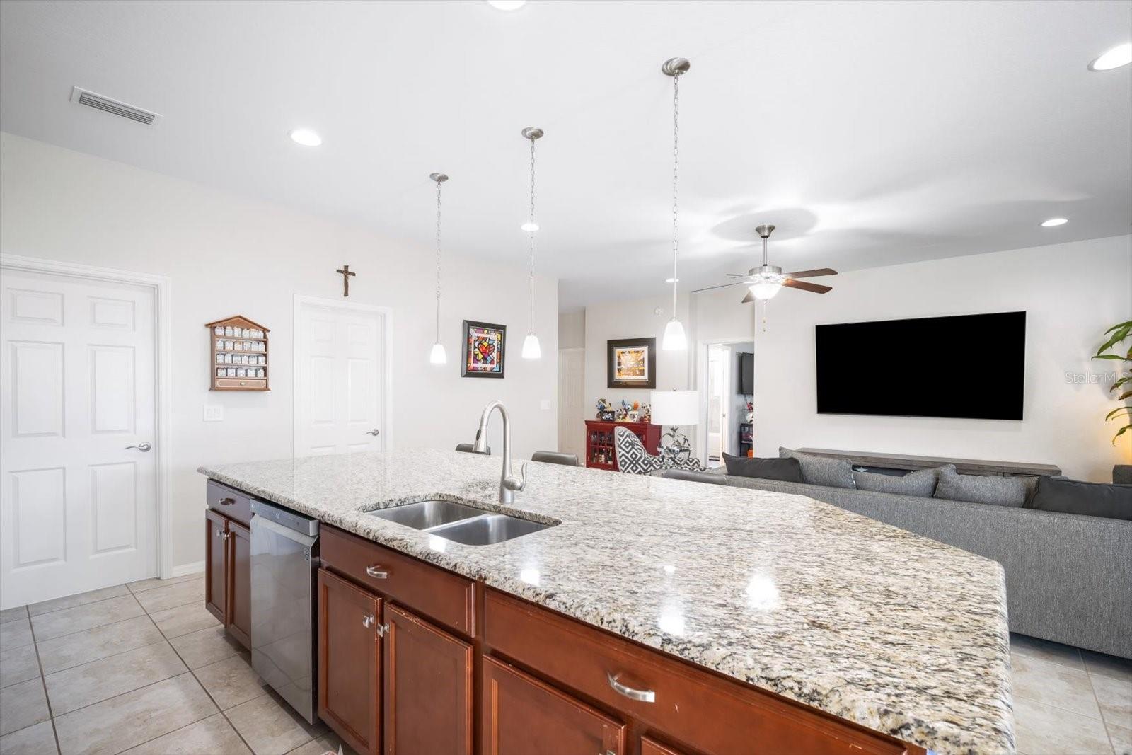 DONOVAN TRACE - Residential