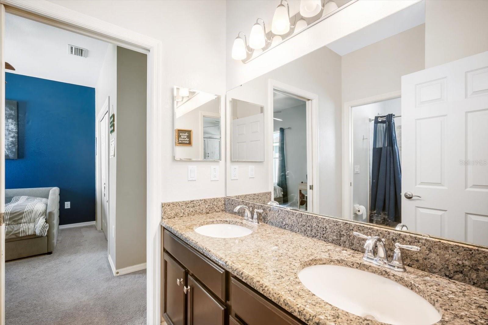DONOVAN TRACE - Residential