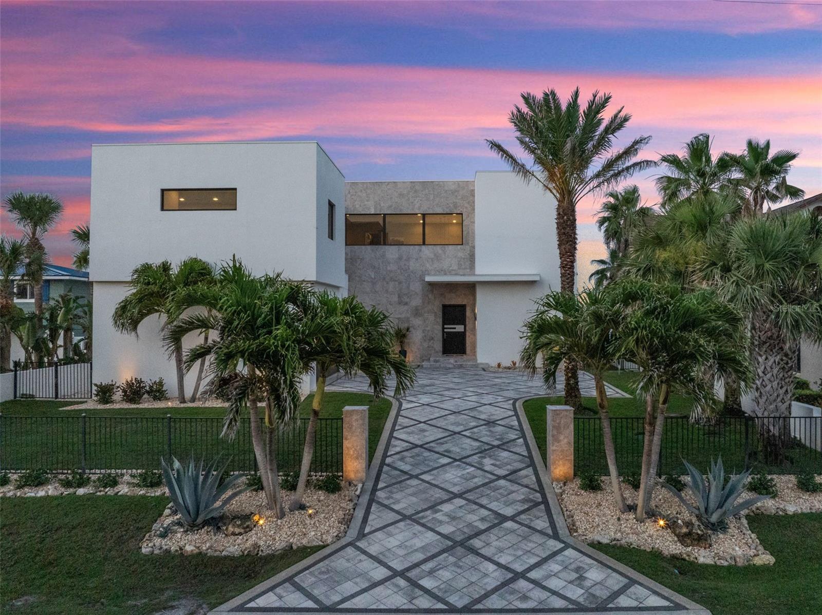 4647 VAN KLEECK DRIVE