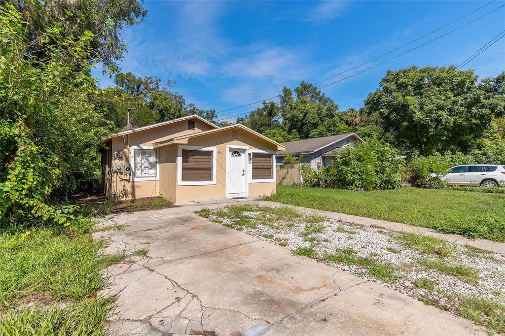 Photo of 406 S Delaware Avenue, Deland, FL 32720 (MLS # V4944650)