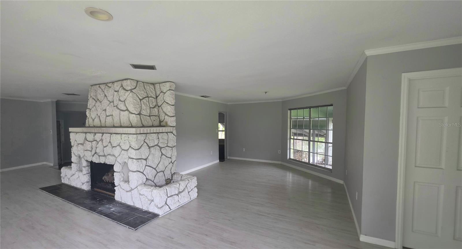 920 LAKE COVE TRL