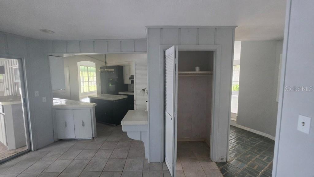 920 LAKE COVE TRL