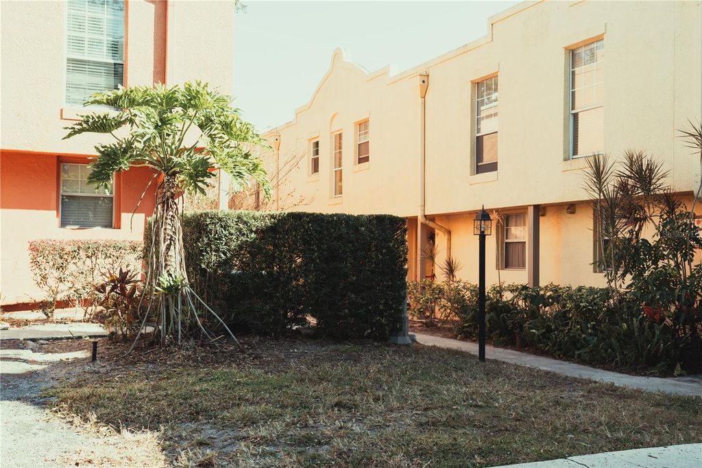 listing image 0