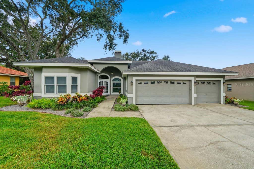 Photo of 700 Westfield Court, Dunedin, FL 34698 (MLS # TB8540585)