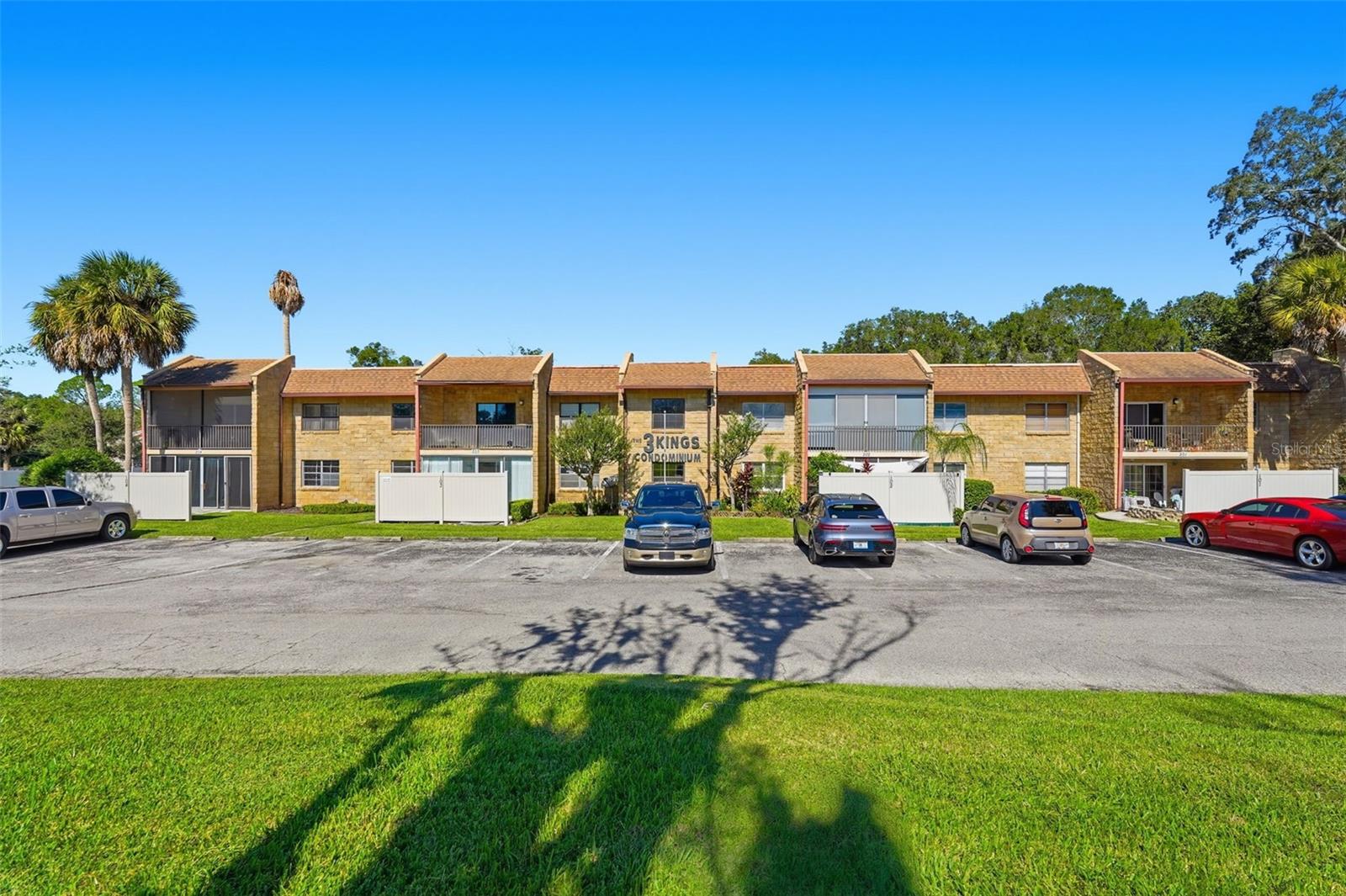 03 KINGS CONDO - Residential