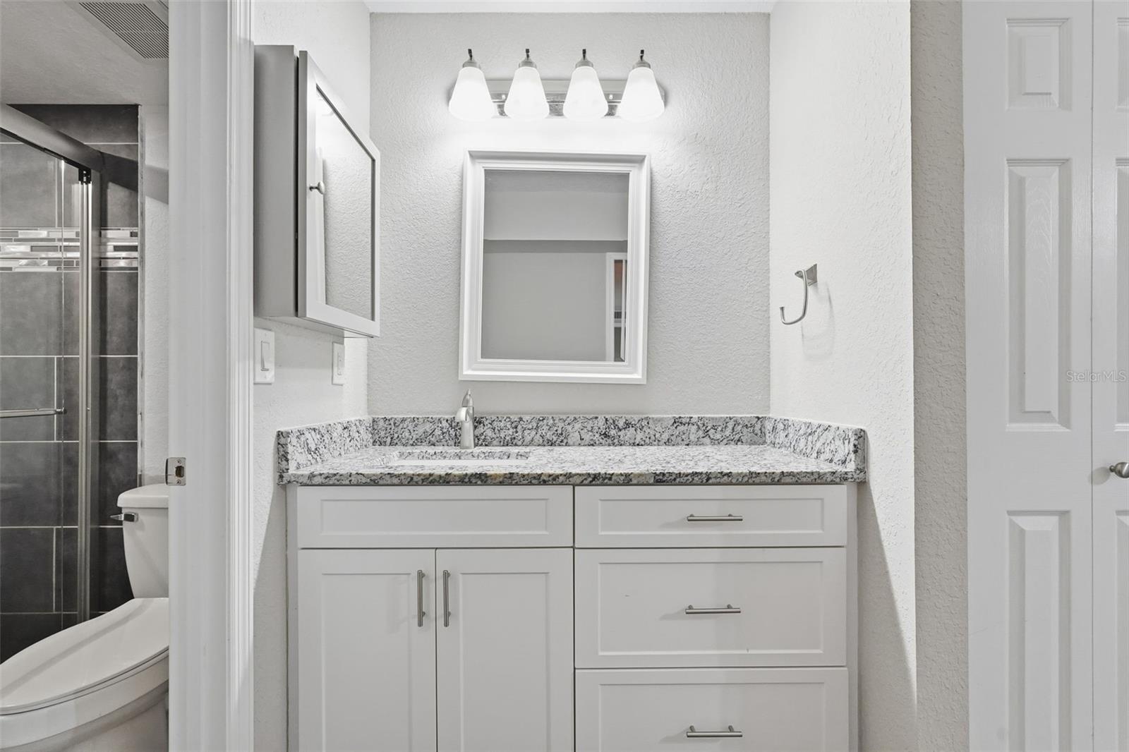 03 KINGS CONDO - Residential