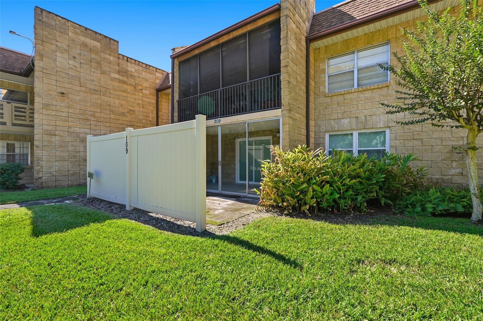 03 KINGS CONDO - Residential