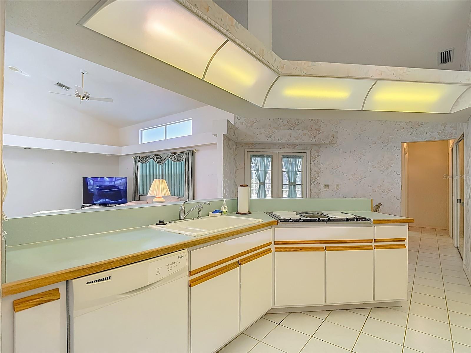 SPRING HILL - Residential