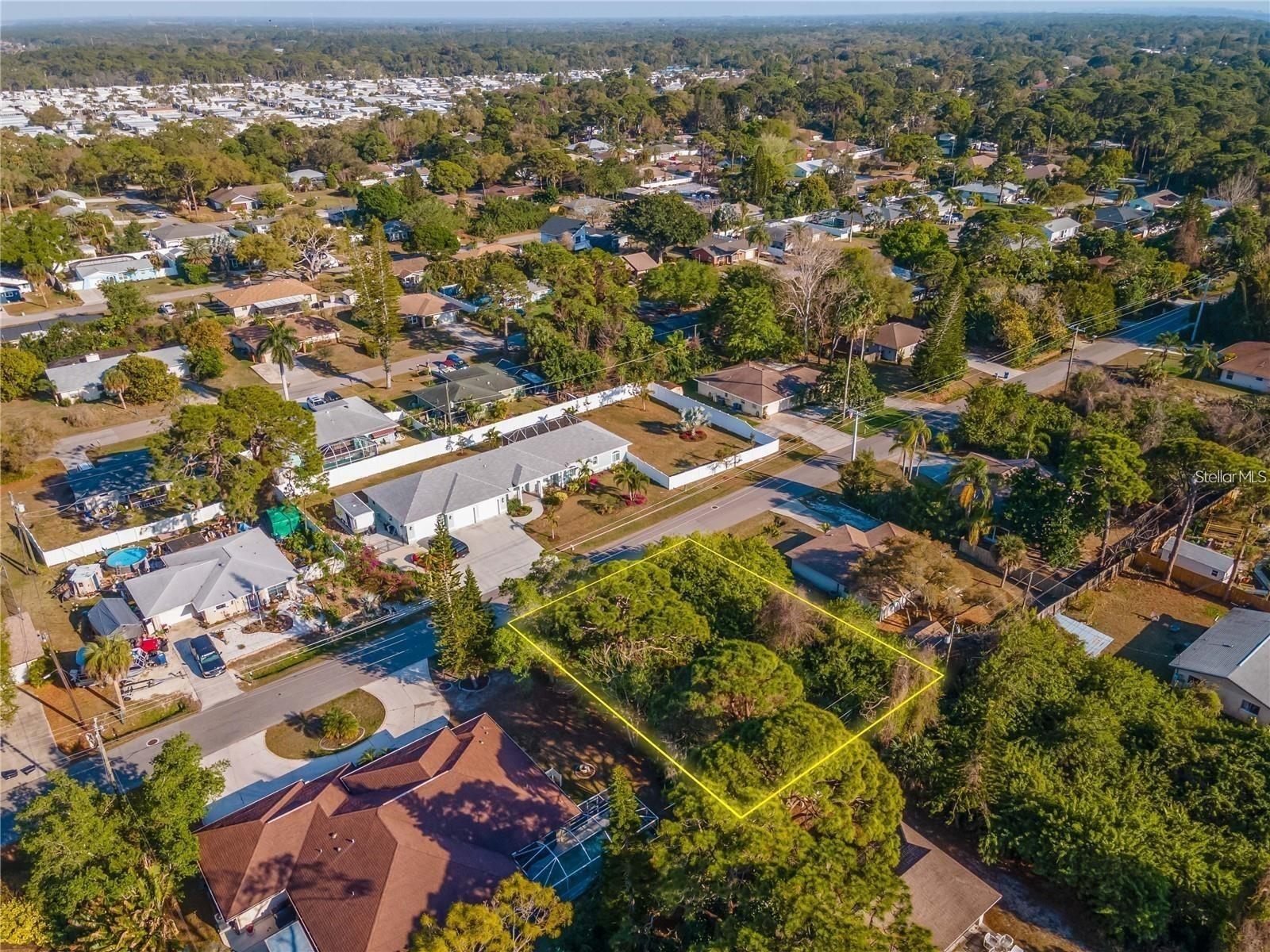 SOUTH VENICE - Land