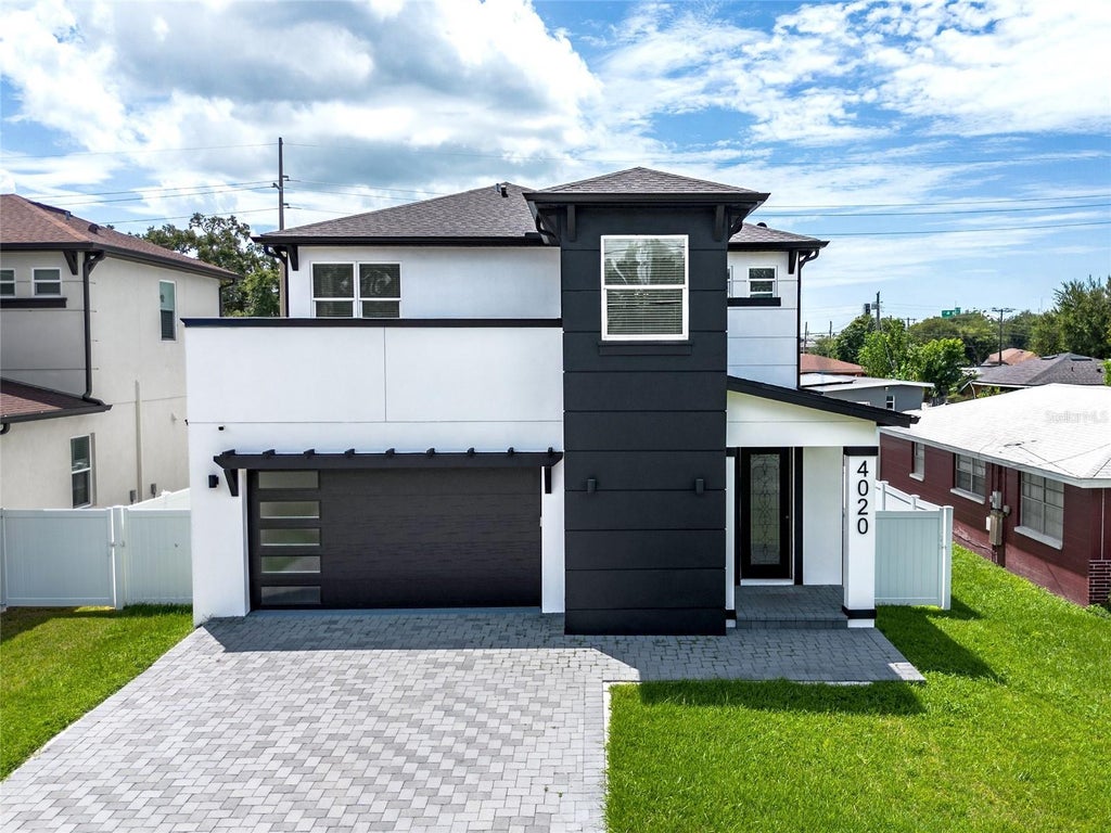 Photo of 4020 W Arch Street, Tampa, FL 33607 (MLS # TB8542744)