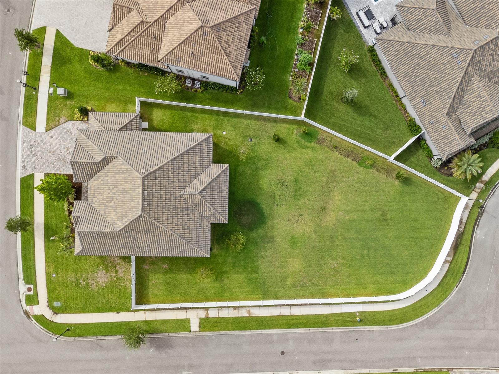 7074 GRAYBROOK DRIVE