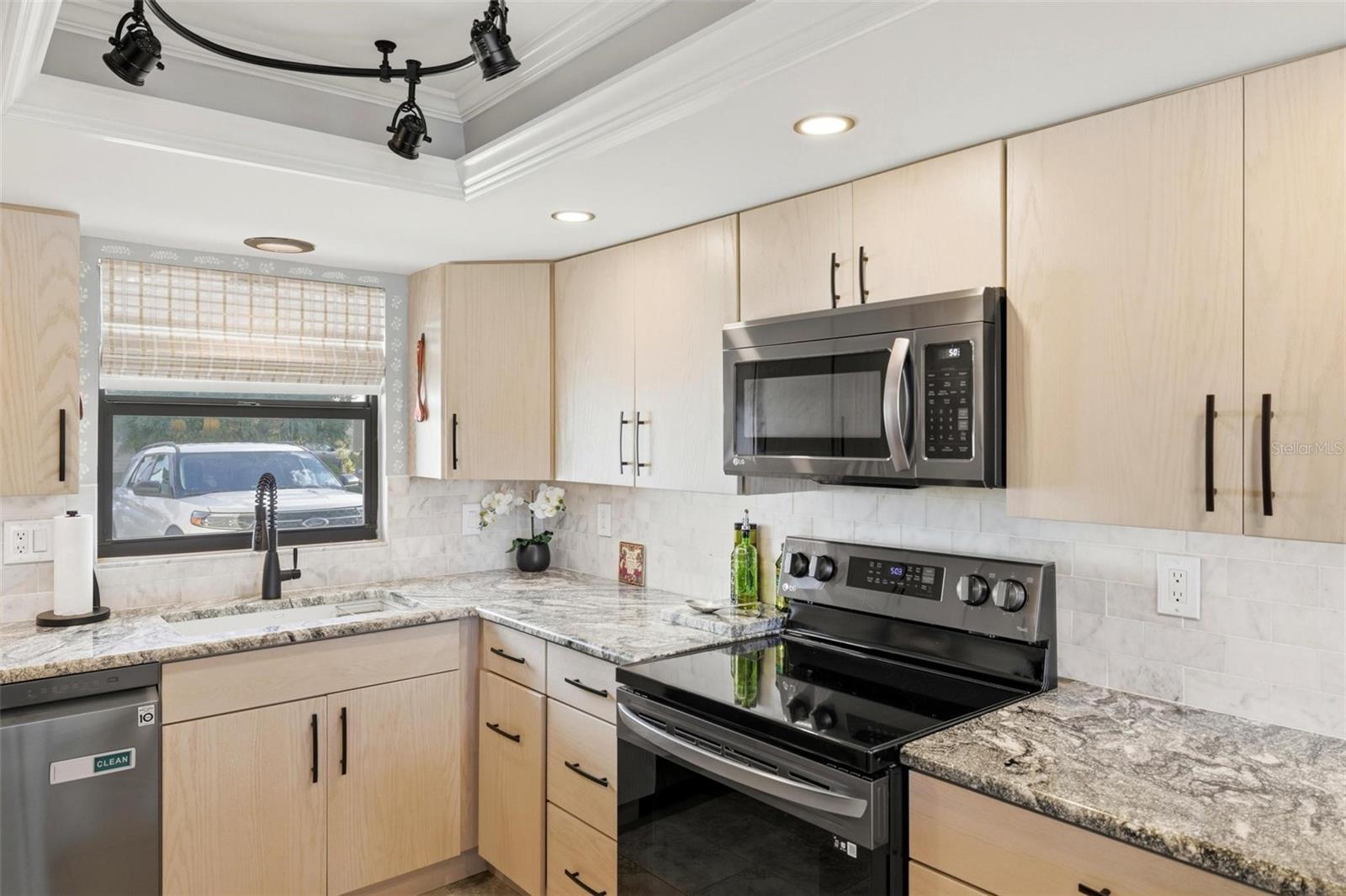 MEDITERRANEAN COURT - Residential