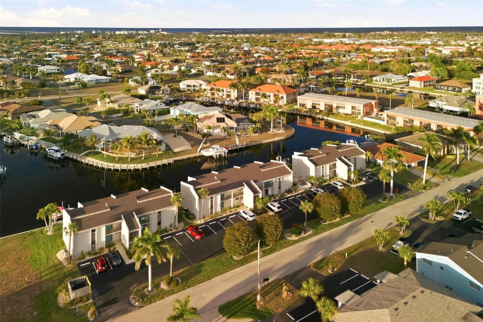 MEDITERRANEAN COURT - Residential