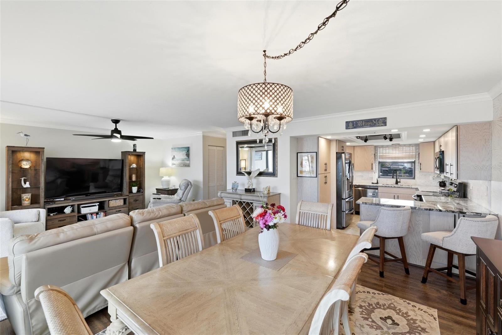 MEDITERRANEAN COURT - Residential