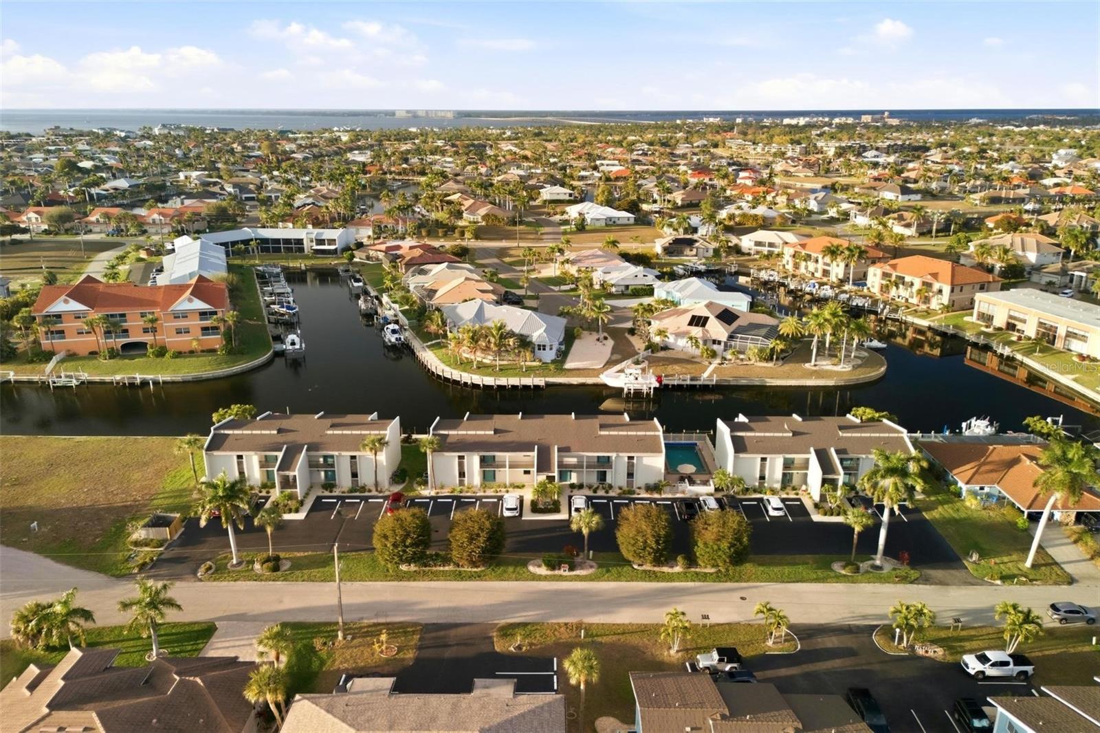 MEDITERRANEAN COURT - Residential