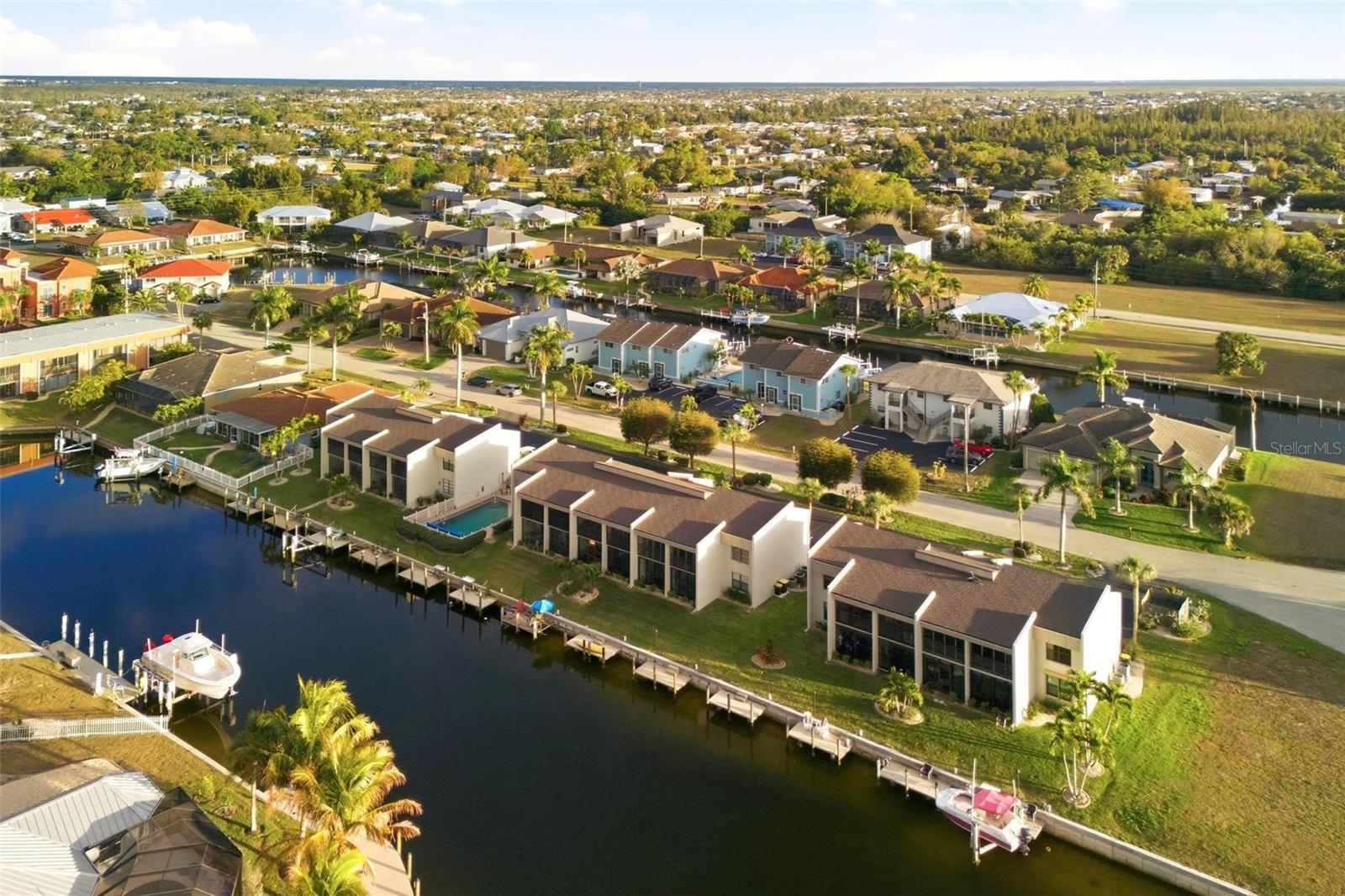 MEDITERRANEAN COURT - Residential