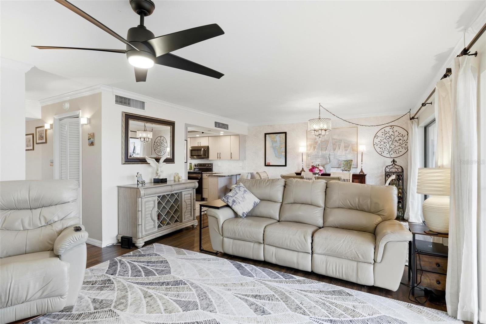 MEDITERRANEAN COURT - Residential