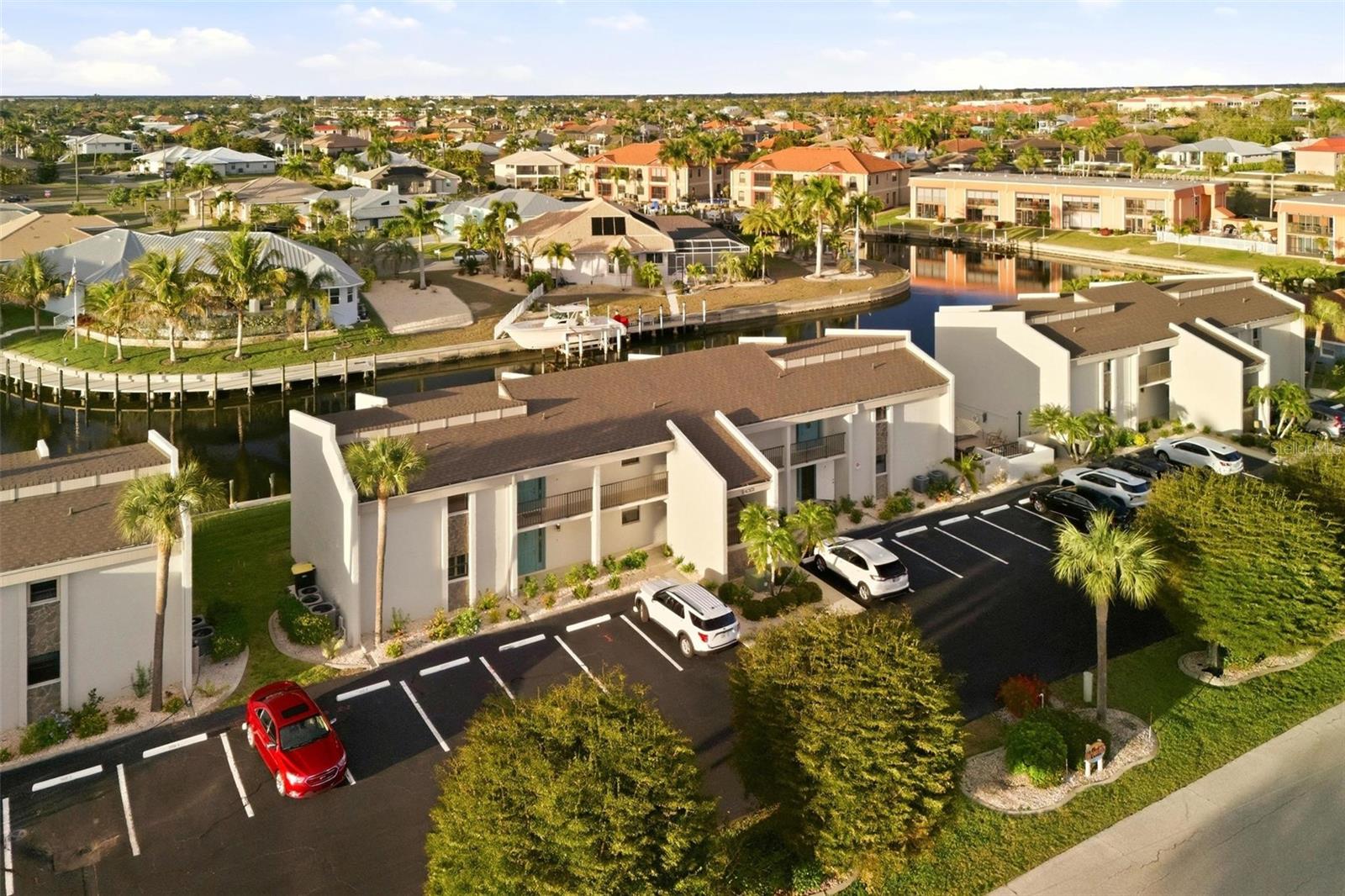 MEDITERRANEAN COURT - Residential