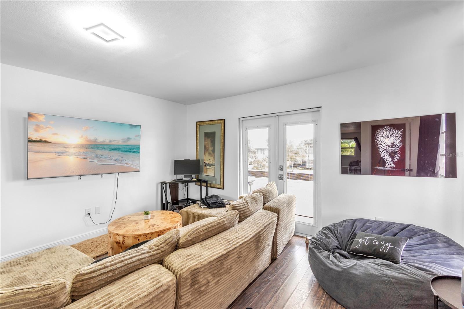 MANALEE - Residential