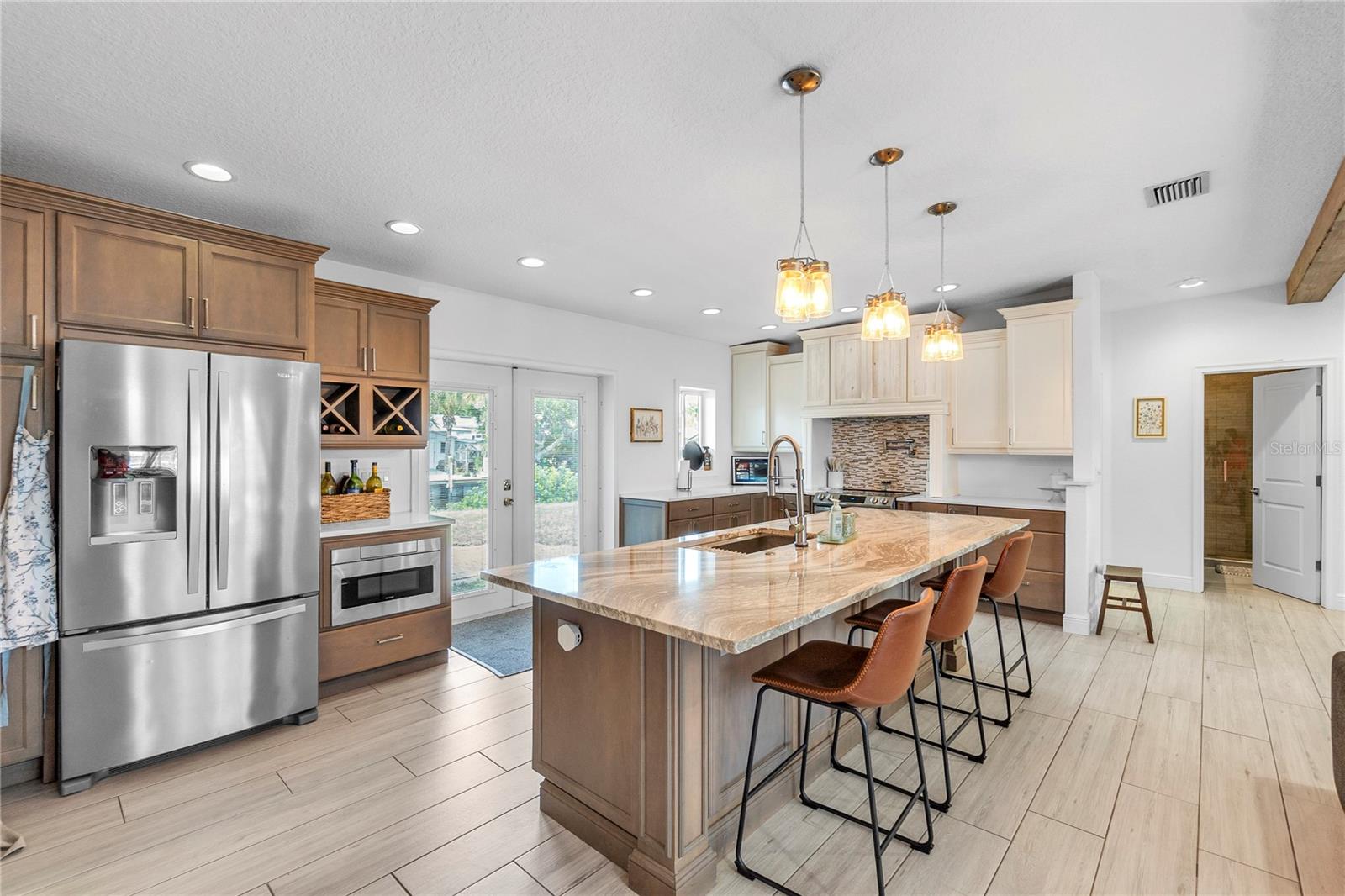 4612 7TH STREET COURT E