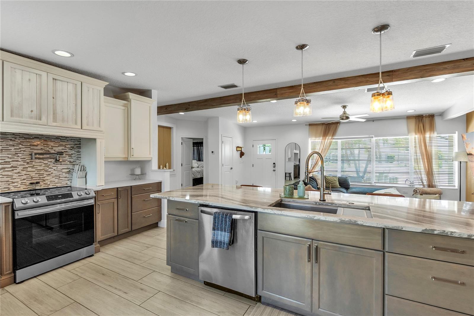 MANALEE - Residential