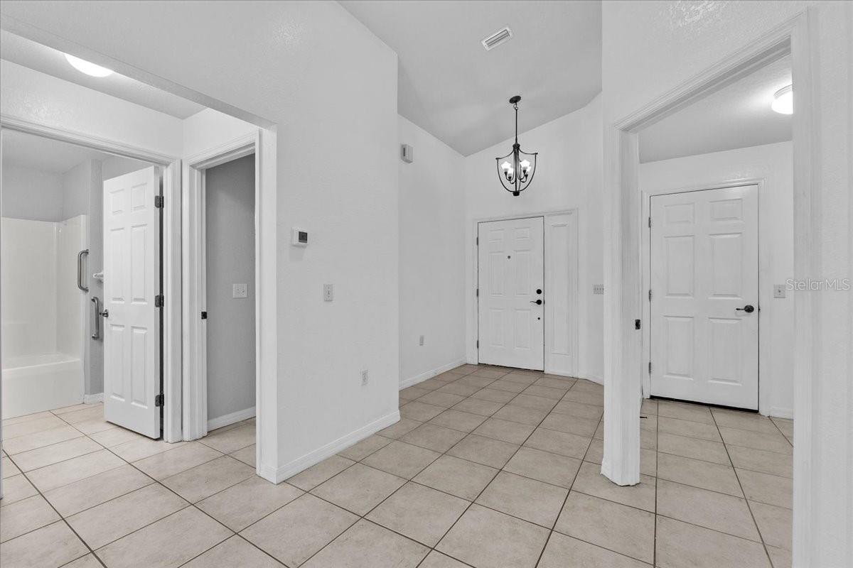 452 LAKE SUZANNE DRIVE