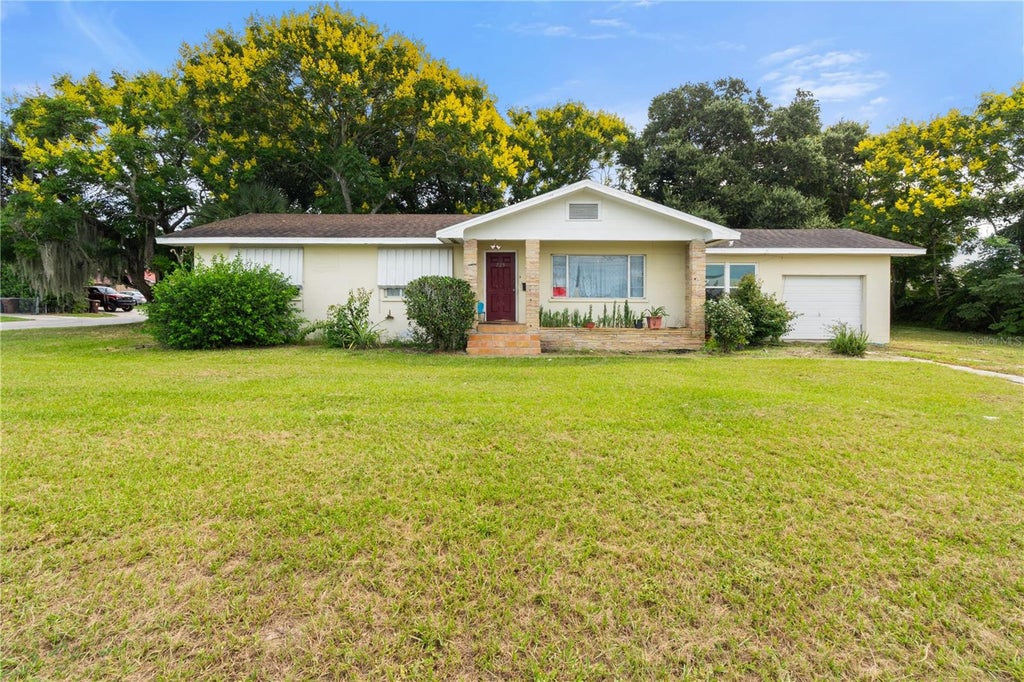 Photo of 725 4th Street S, Lake Wales, FL 33853 (MLS # K4903828)