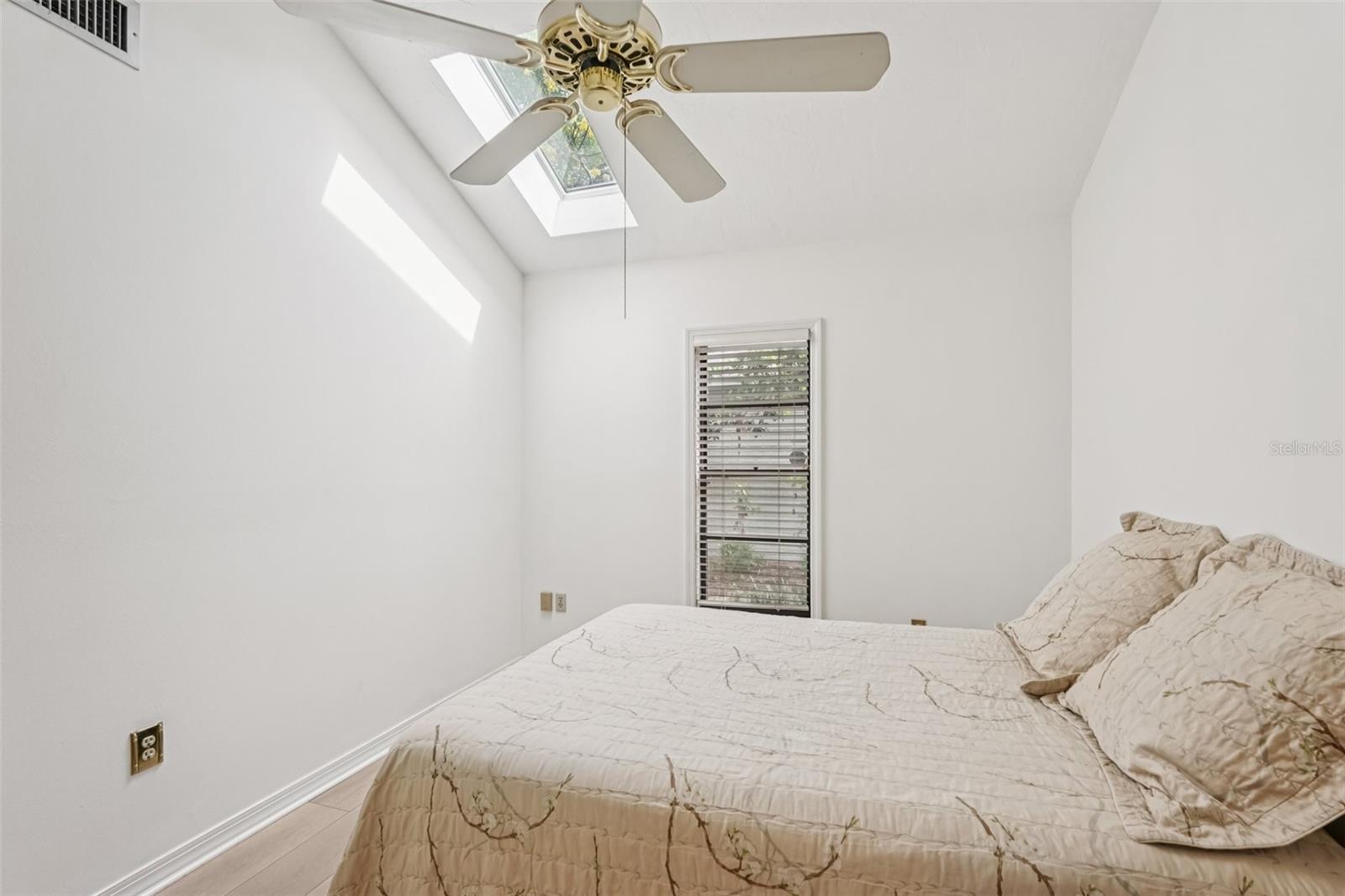 RIVER HARBOR WEST - Residential