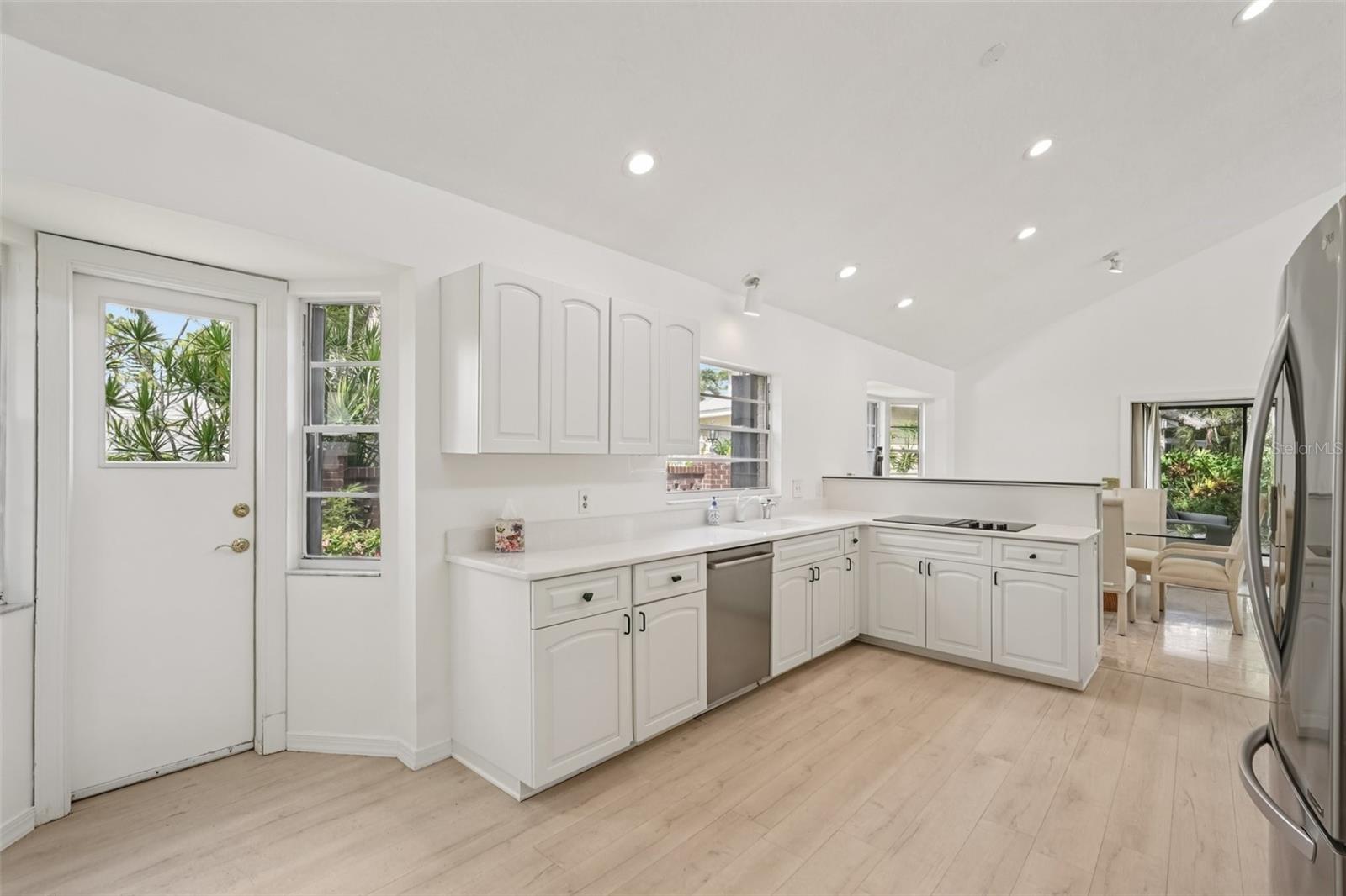 RIVER HARBOR WEST - Residential