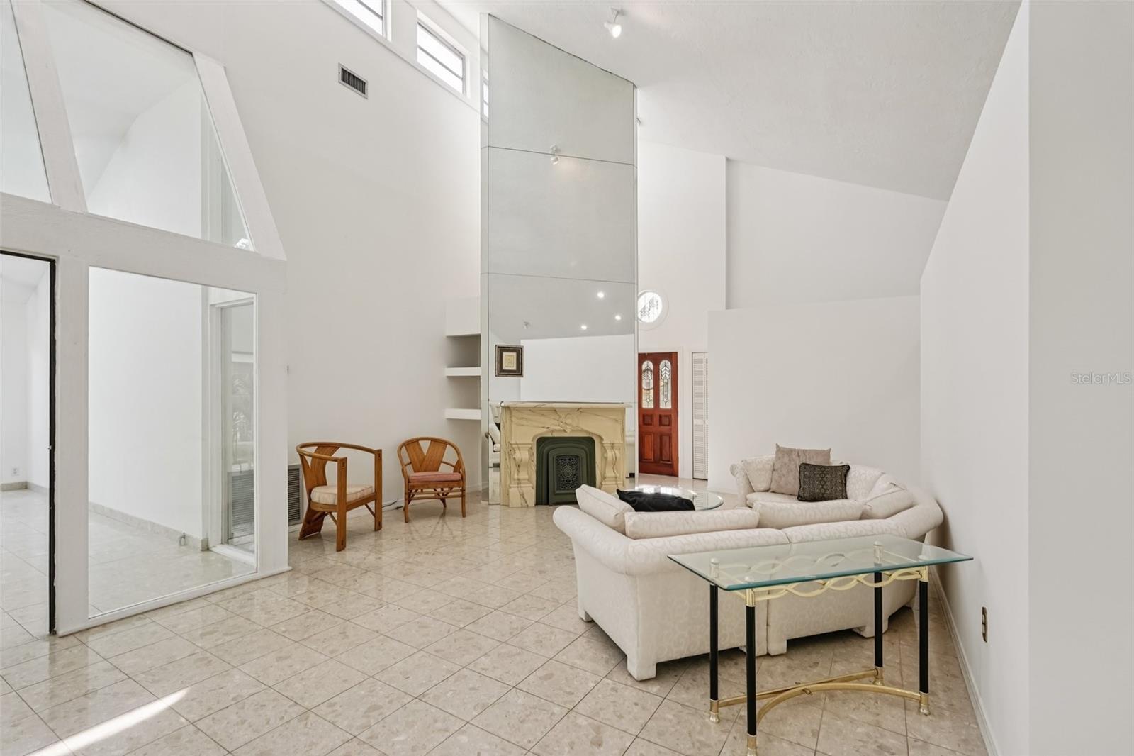 RIVER HARBOR WEST - Residential