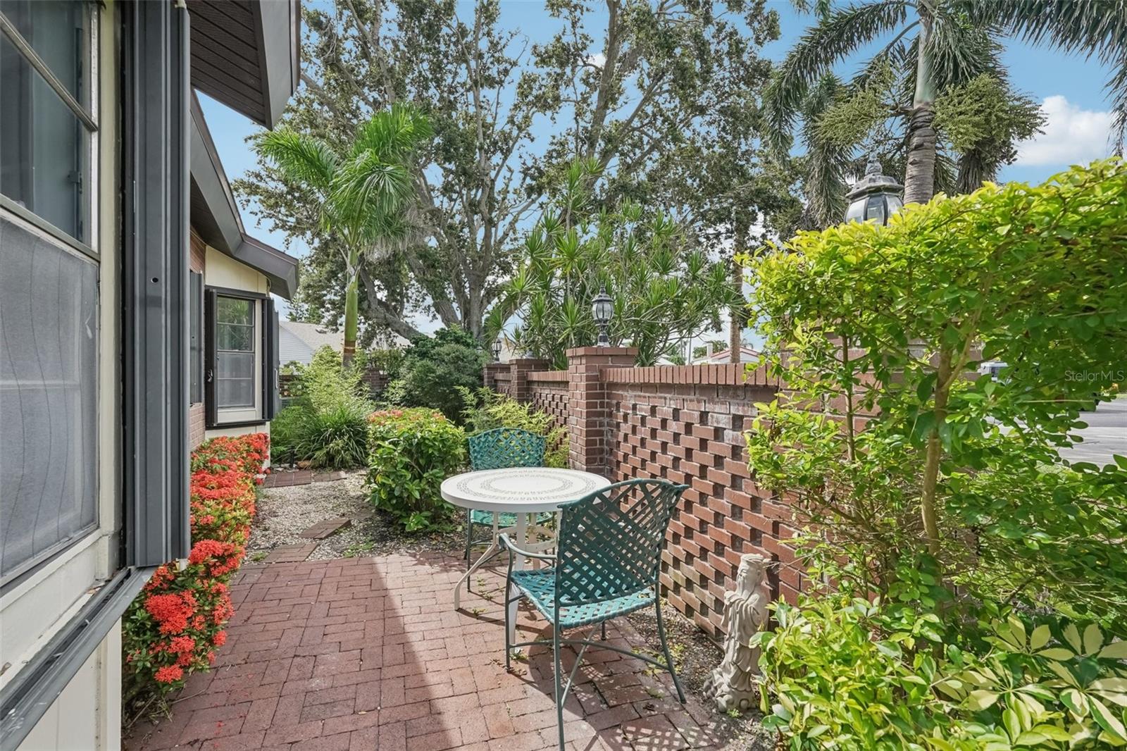 RIVER HARBOR WEST - Residential