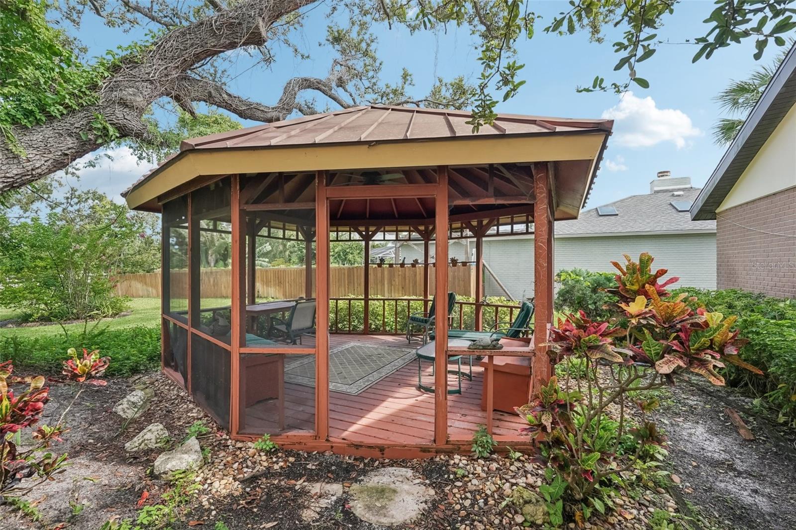 RIVER HARBOR WEST - Residential