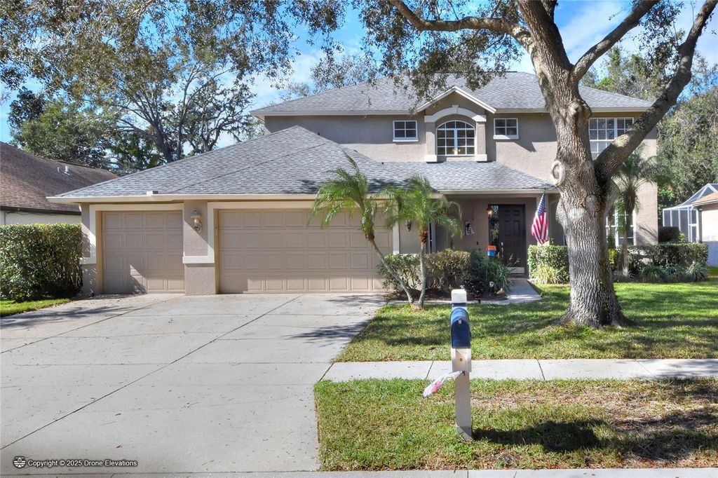 Photo of 3507 Autumn Glen Drive, Valrico, FL 33596 (MLS # L4953457)