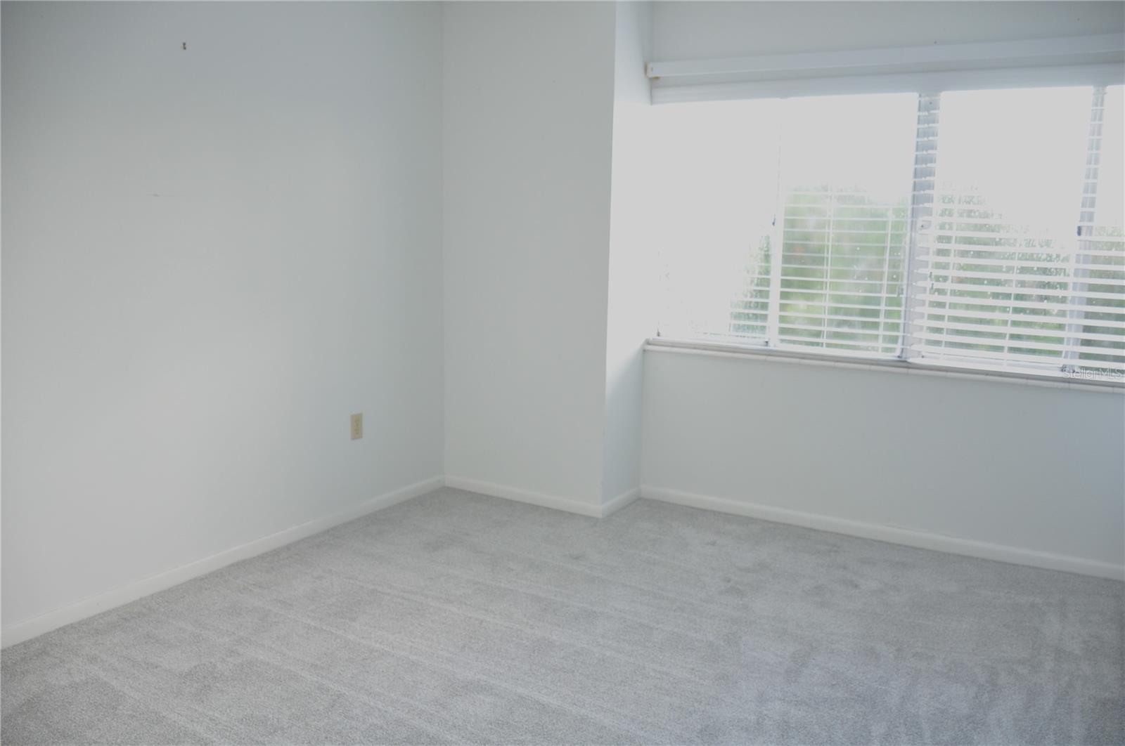 CHARLOTTE BAY VILLAS BLDG 02 - Residential