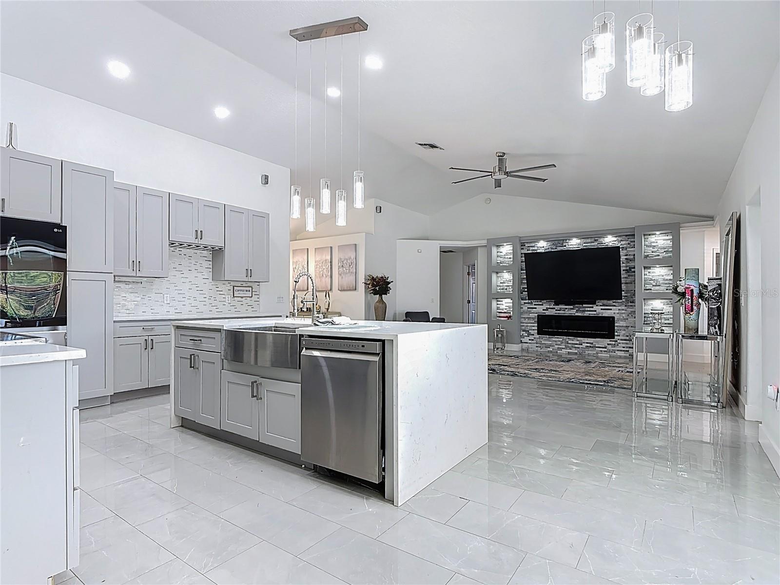 BAY LAKE RANCH UNIT 1 - Residential