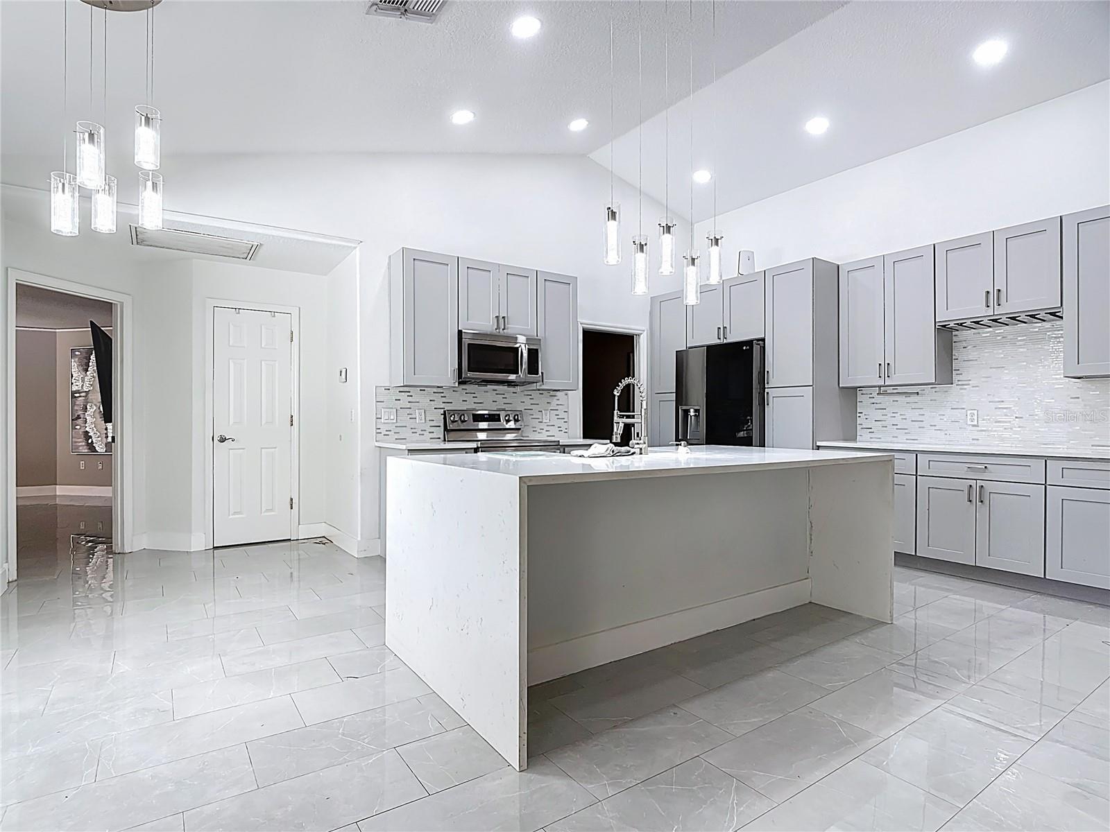 BAY LAKE RANCH UNIT 1 - Residential