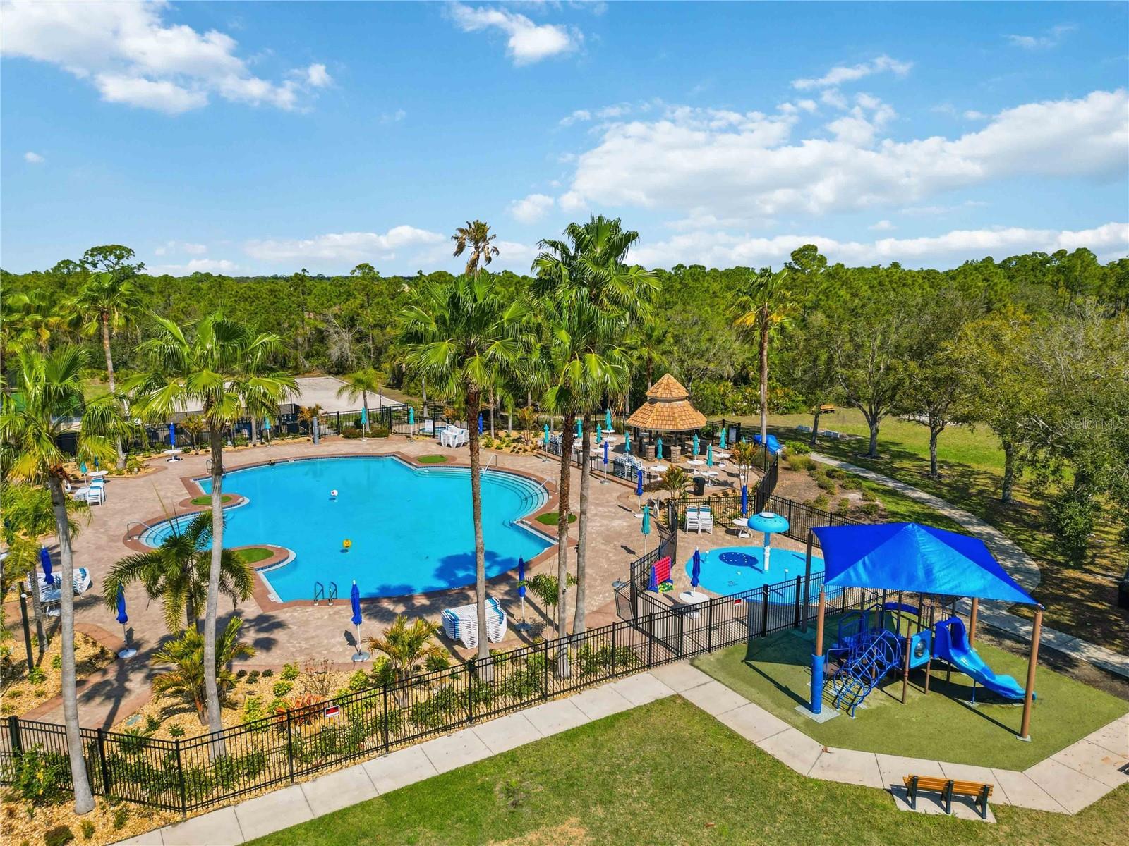 STONEYBROOK AT VENICE - Residential