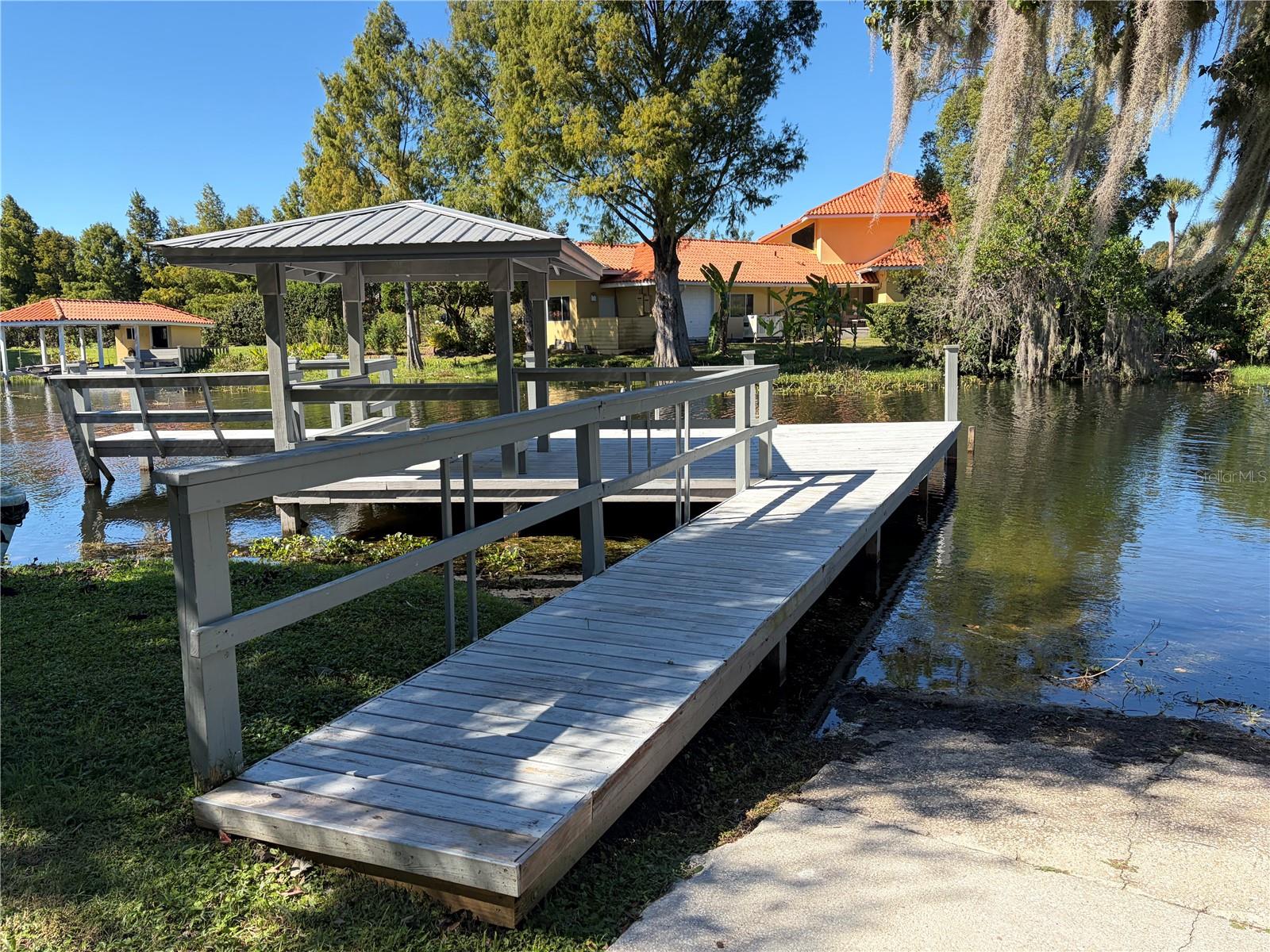 BRANTLEY COVE - Residential