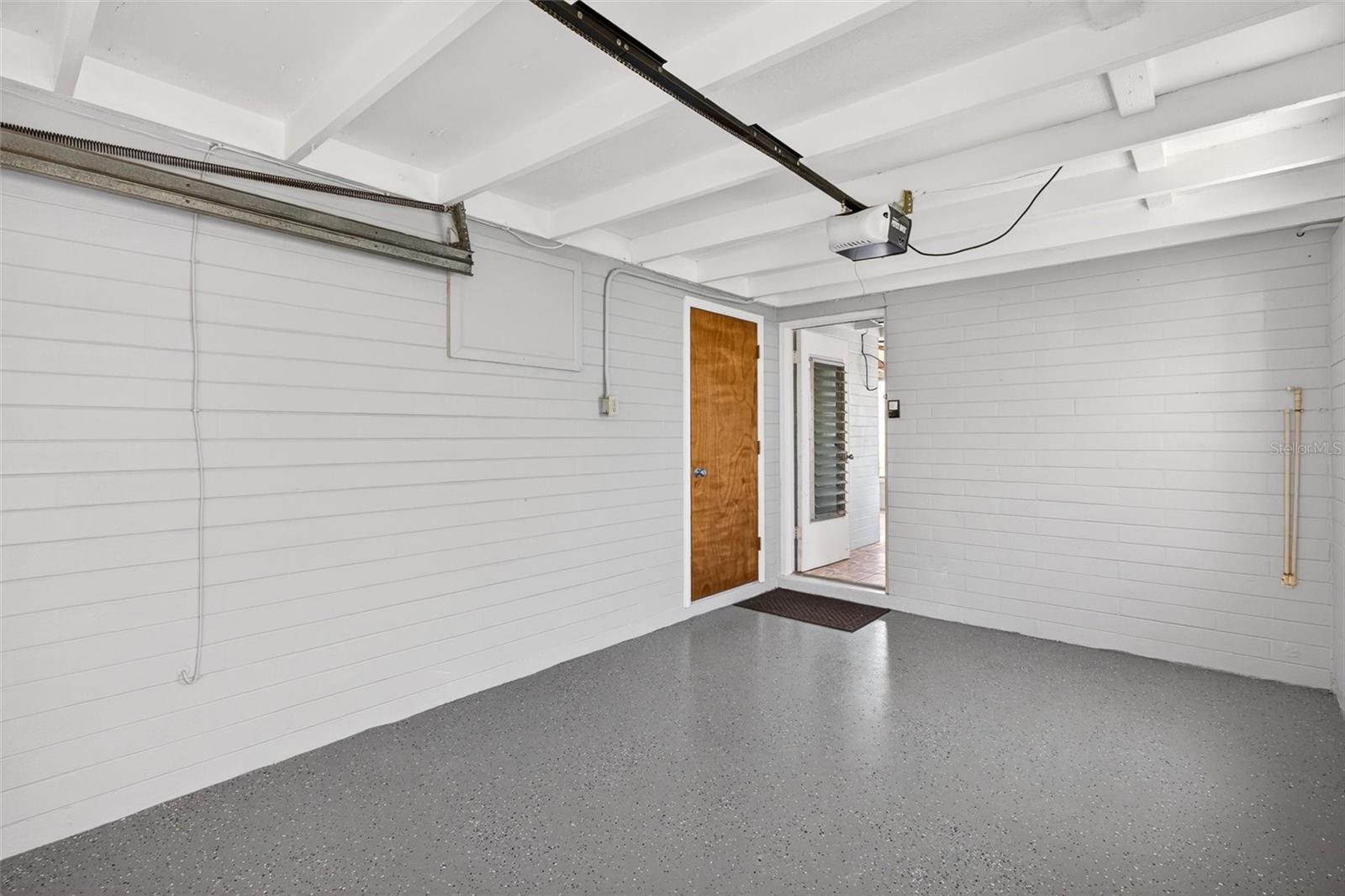 ORMOND OCEAN GARDENS - Residential